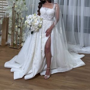 Gorgeous XS bridal grown with thigh slit!